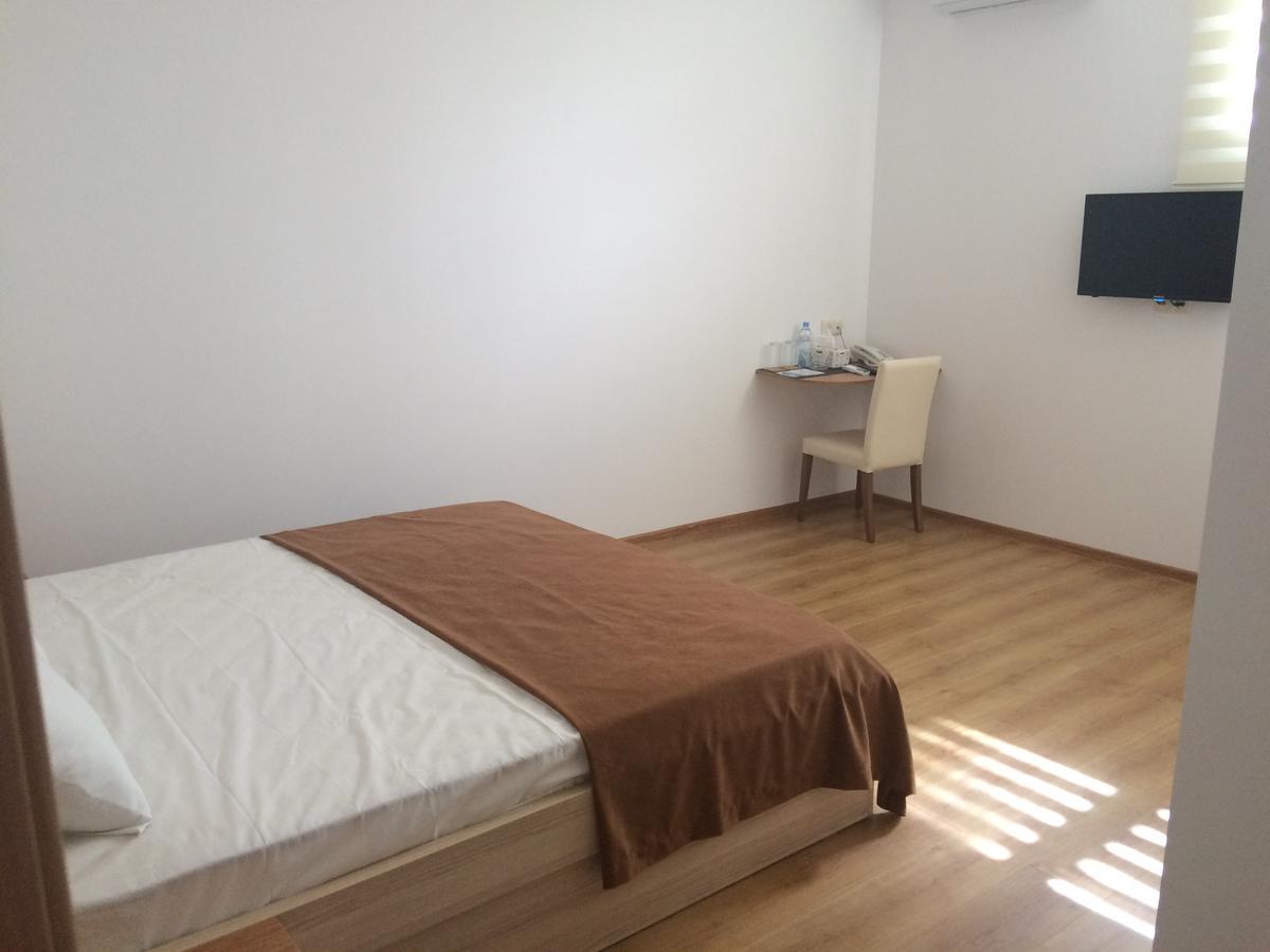 Hotel Marseille Batumi Kültér fotó