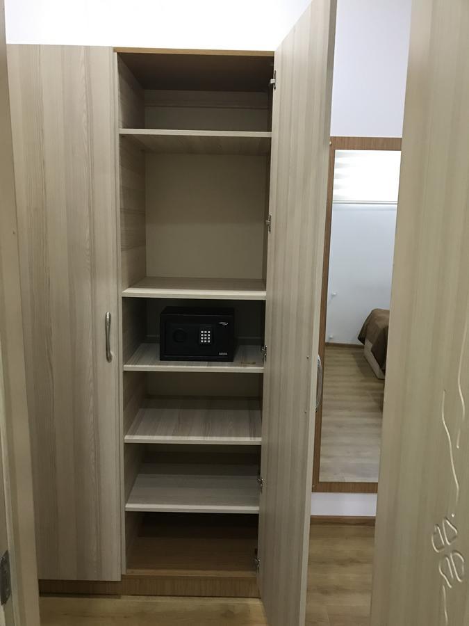 Hotel Marseille Batumi Kültér fotó