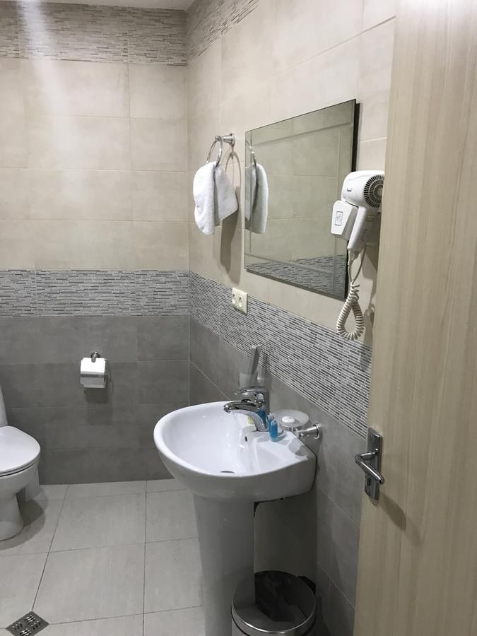Hotel Marseille Batumi Kültér fotó