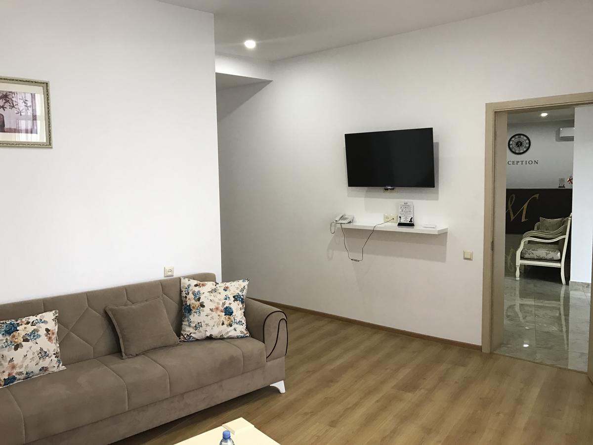 Hotel Marseille Batumi Kültér fotó