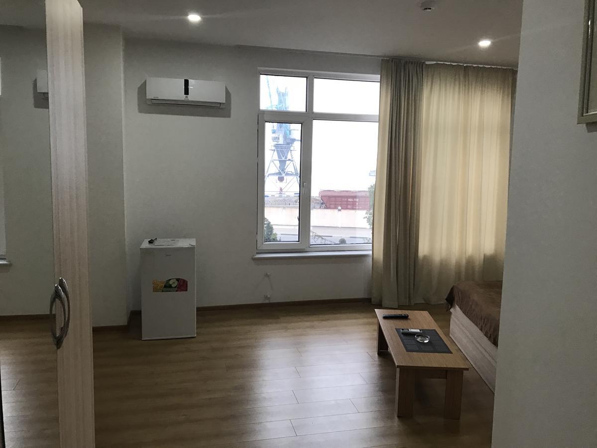 Hotel Marseille Batumi Kültér fotó