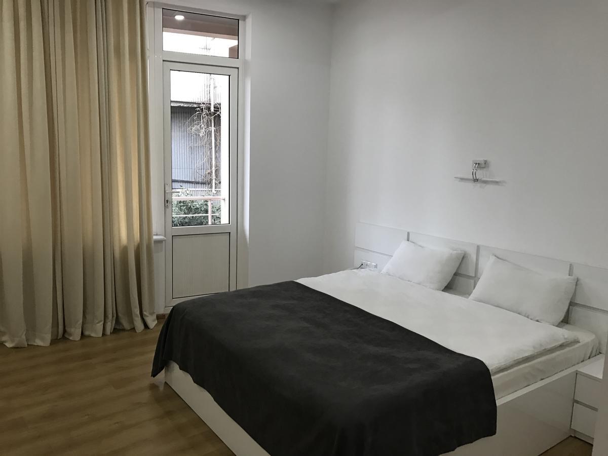 Hotel Marseille Batumi Kültér fotó