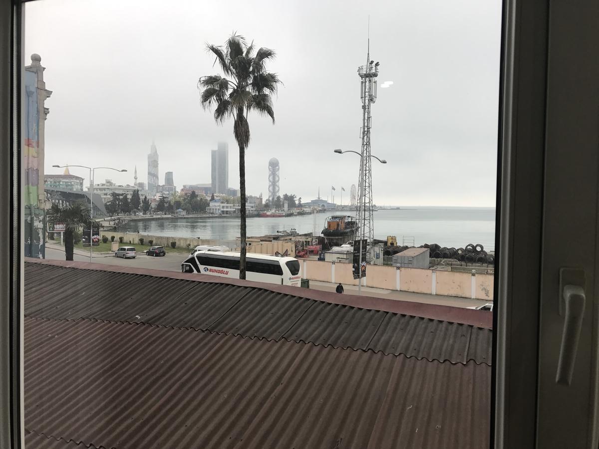 Hotel Marseille Batumi Kültér fotó