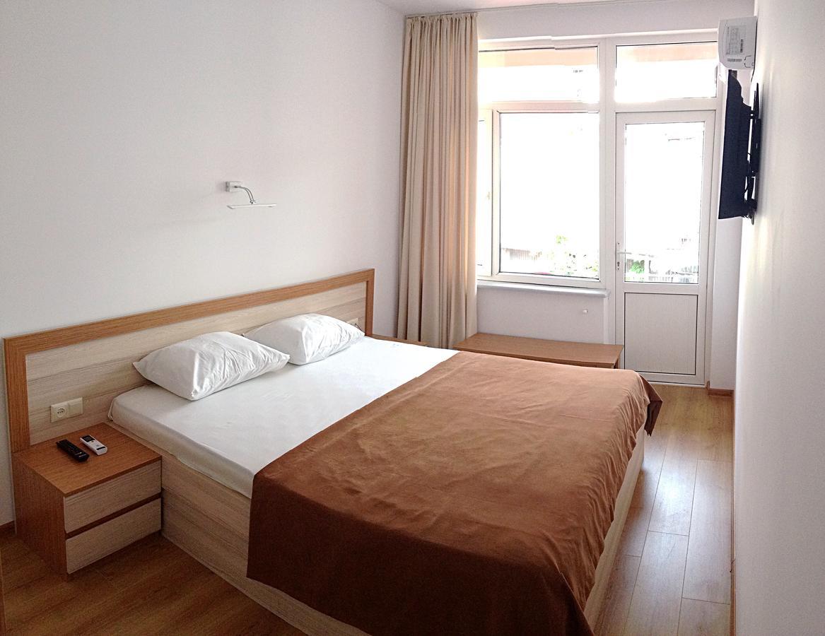 Hotel Marseille Batumi Kültér fotó
