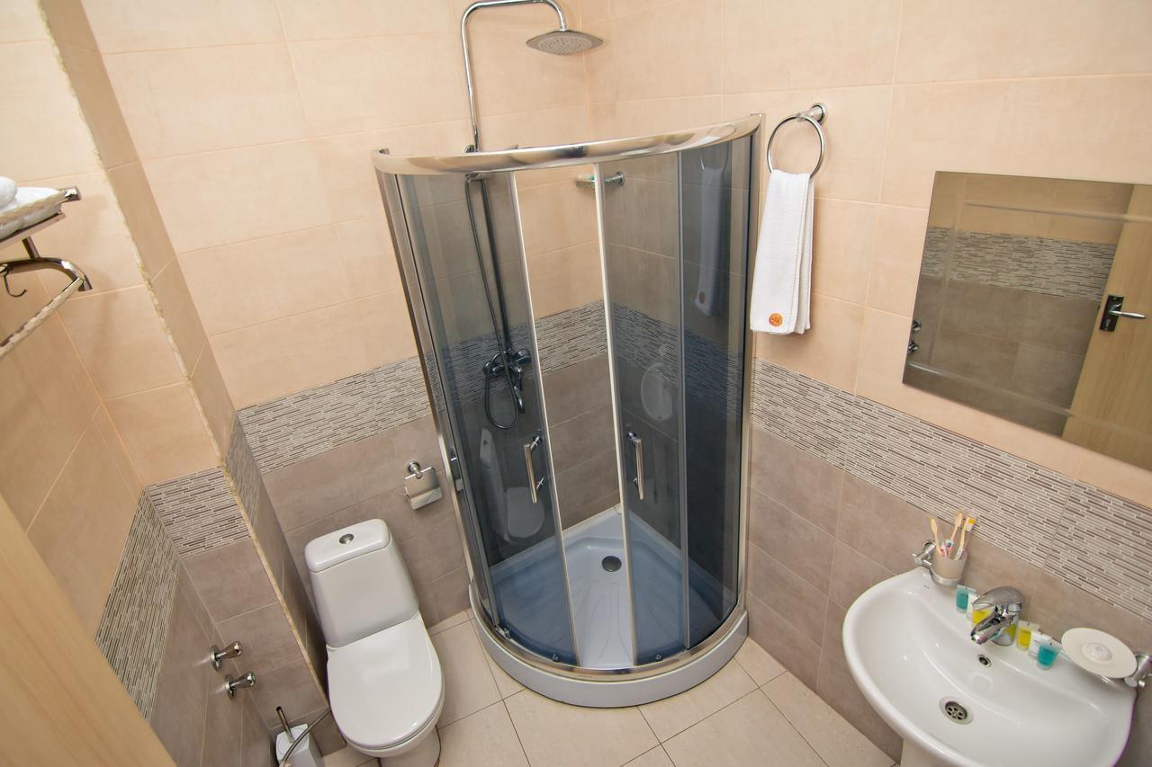 Hotel Marseille Batumi Kültér fotó